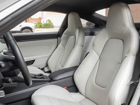 Certified 2022 Porsche 911 GT3 RWD image 5