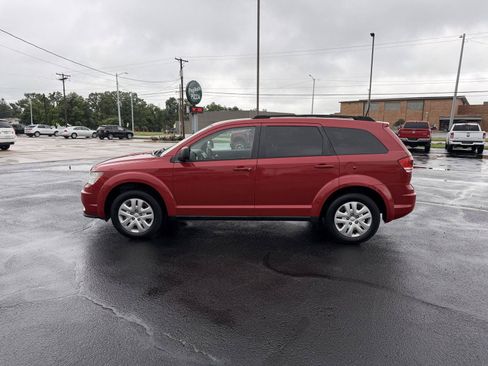 Used 2019 Dodge Journey SE FWD image 17