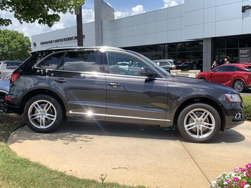 Used 2017 Audi Q5 2.0T Premium Plus AWD/4WD image 11
