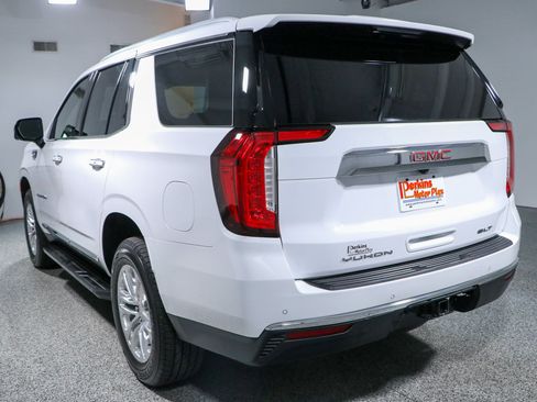 Used 2023 GMC Yukon SLT w/ SLT Luxury Package RWD image 9