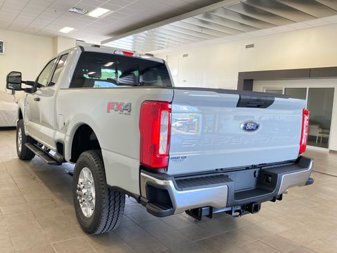 New 2026 Ford F250 XLT w/ FX4 Off-Road Package AWD/4WD image 5