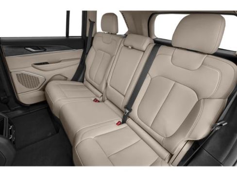 Used 2023 Jeep Grand Cherokee Overland AWD/4WD image 13