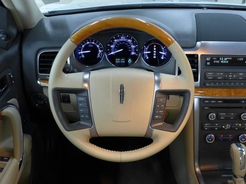 Used 2011 Lincoln MKZ FWD image 17