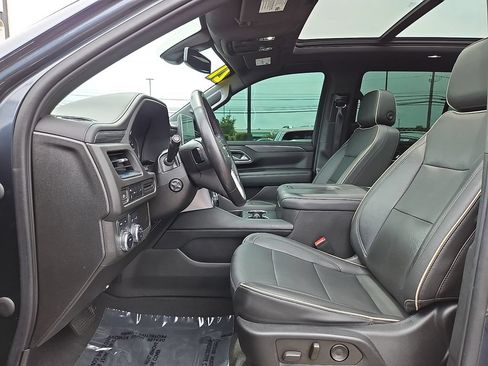Used 2021 GMC Yukon SLT w/ SLT Premium Package AWD/4WD image 13