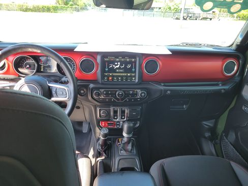 Used 2021 Jeep Wrangler Rubicon AWD/4WD image 11