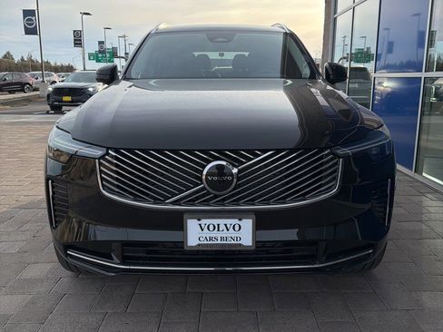 New 2026 Volvo XC90 B5 Core w/ Protection Package Premier image 7