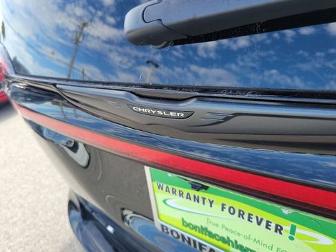 New 2026 Chrysler Pacifica Select w/ S Appearance Package image 6
