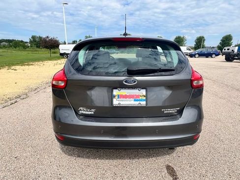 Used 2016 Ford Focus Titanium w/ Titanium Technology Package FWD image 37