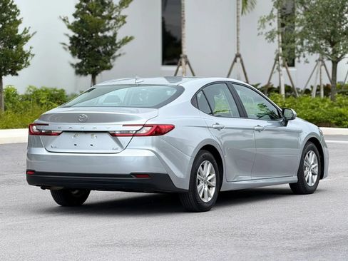 Used 2025 Toyota Camry LE FWD image 7