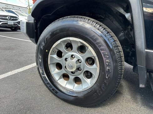 Used 2012 Toyota FJ Cruiser 4WD w/ Upgrade Pkg image 9