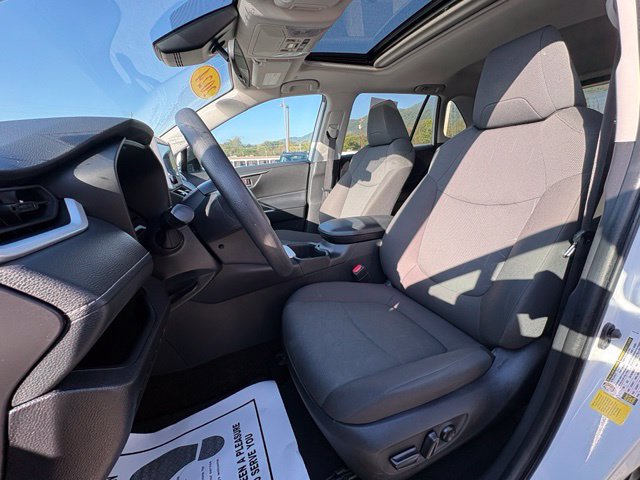 Used 2024 Toyota RAV4 XLE w/ Convenience Package FWD image 25