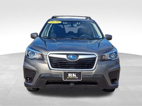 Used 2020 Subaru Forester Premium image 2
