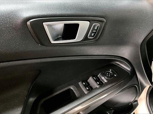 Used 2019 Ford EcoSport SE image 31