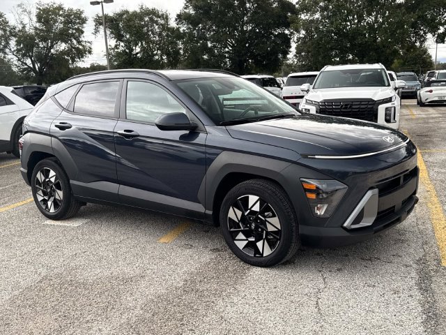 Used 2025 Hyundai Kona SEL FWD image 1