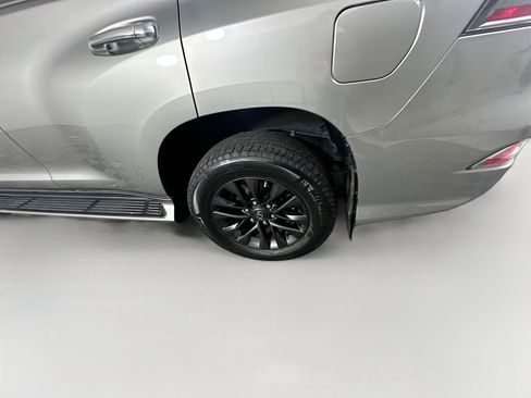 Used 2020 Lexus GX 460 Premium image 11
