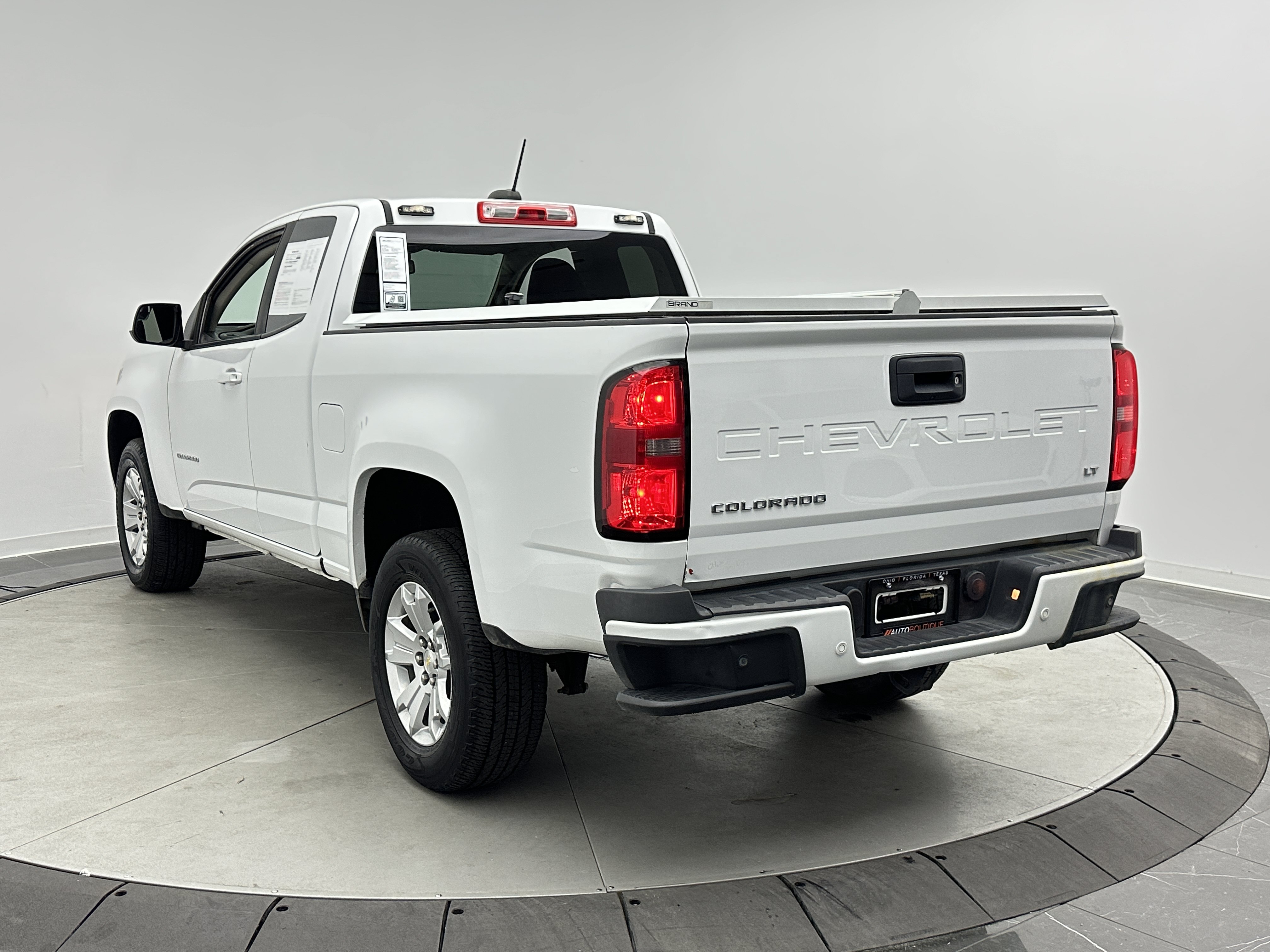 Used 2022 Chevrolet Colorado LT w/ Fleet Safety Package RWD image 2