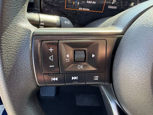 Used 2025 Nissan Kicks S image 22