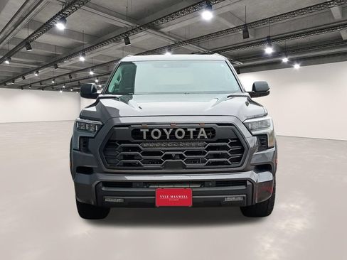 Used 2023 Toyota Sequoia TRD Pro AWD/4WD image 18