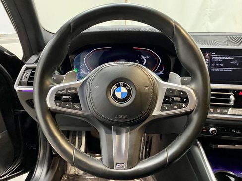Used 2022 BMW 330i Sedan w/ M Sport Package RWD image 16