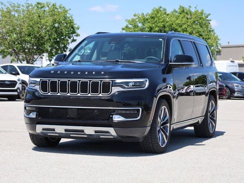 Used 2022 Jeep Wagoneer Series III w/ Premium Group I AWD/4WD image 6