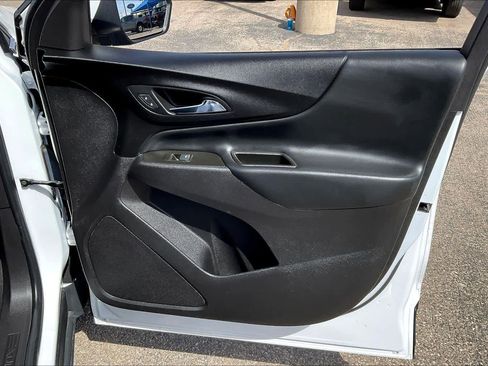 Used 2024 Chevrolet Equinox LT image 22