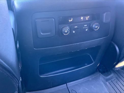 Used 2018 Chevrolet Tahoe LT w/ Luxury Package image 33