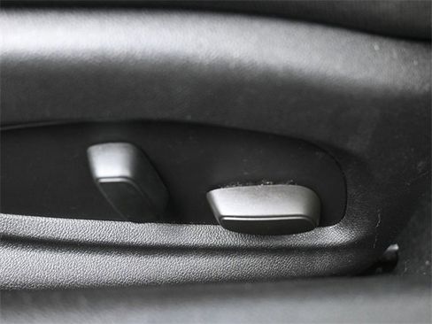 Used 2016 Chevrolet Camaro LT image 27