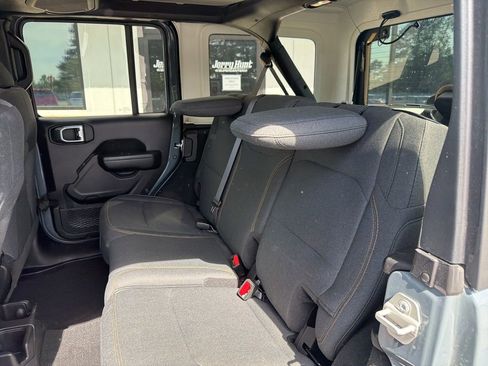 Used 2024 Jeep Wrangler Sport S image 5