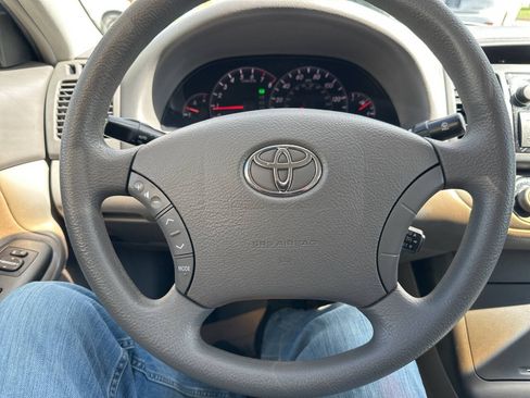 Used 2005 Toyota Camry LE FWD image 17