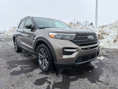 Used 2021 Ford Explorer XLT w/ Equipment Group 202A image 1