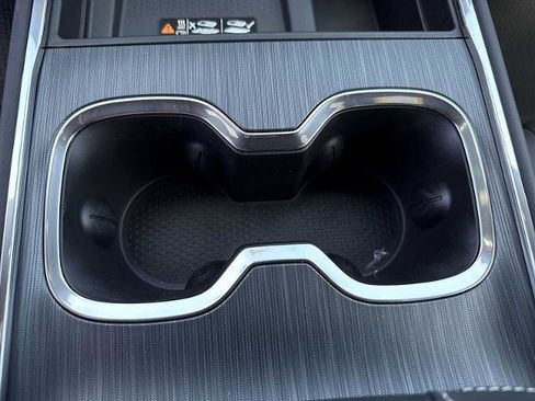 New 2025 GMC Acadia Elevation w/ Elevation Premium Package image 9