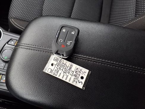 Certified 2022 GMC Terrain SLE w/ Driver Convenience Package image 12