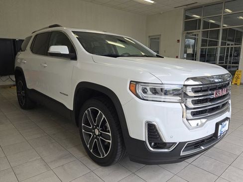Used 2022 GMC Acadia SLT w/ Technology Package AWD/4WD image 3