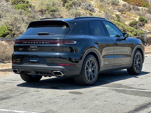 New 2025 Porsche Cayenne image 7