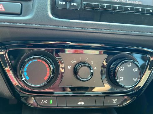 Used 2019 Honda HR-V LX image 20