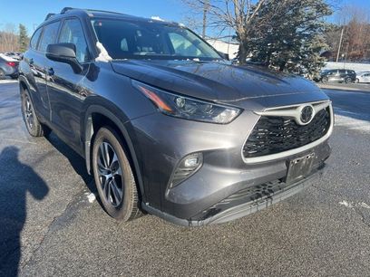 Used 2023 Toyota Highlander XLE