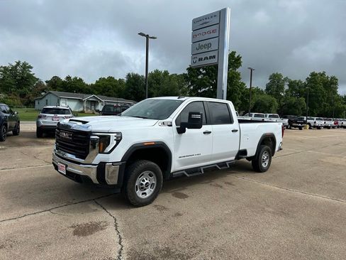 Used 2025 GMC Sierra 2500 Pro w/ 1SA Pro Safety Plus Package AWD/4WD image 1