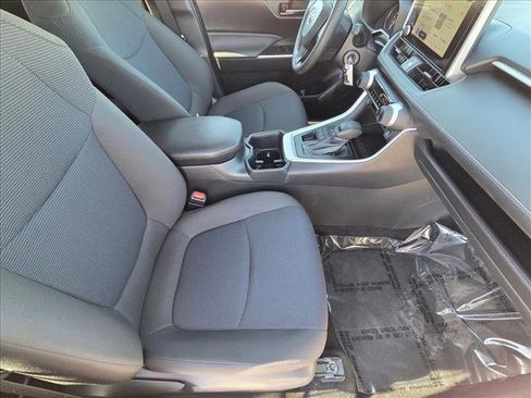Certified 2025 Toyota RAV4 LE image 19
