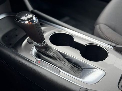 Used 2016 Chevrolet Malibu LT w/ Driver Confidence Package image 17