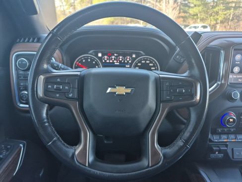 Used 2021 Chevrolet Silverado 1500 High Country w/ Z71 Off-Road Package AWD/4WD image 7