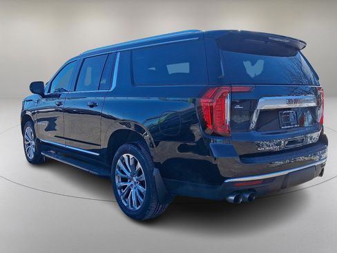 Used 2022 GMC Yukon XL Denali image 7