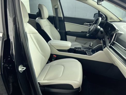 Certified 2024 Kia Sportage EX FWD image 29