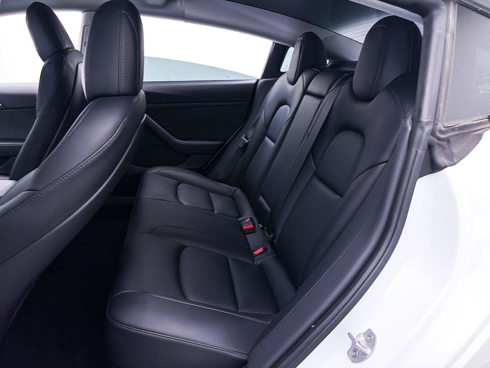Used 2022 Tesla Model 3 Long Range AWD/4WD image 34
