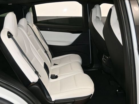 Used 2019 Tesla Model X 100D AWD/4WD image 30