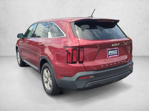 Used 2022 Kia Sorento LX FWD image 7