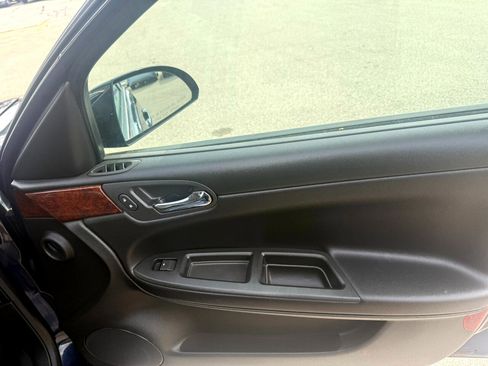 Used 2011 Chevrolet Impala LT image 19