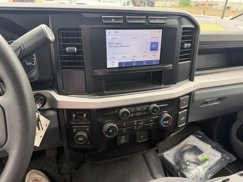 Used 2024 Ford F550 4x4 Regular Cab Super Duty image 18