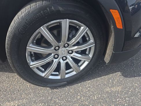 Used 2023 Cadillac XT4 Premium Luxury AWD/4WD image 9