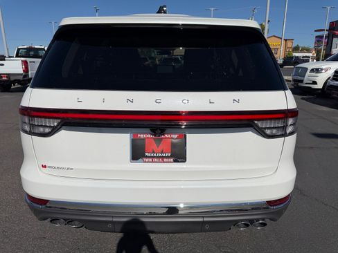 New 2026 Lincoln Aviator Reserve AWD/4WD image 4
