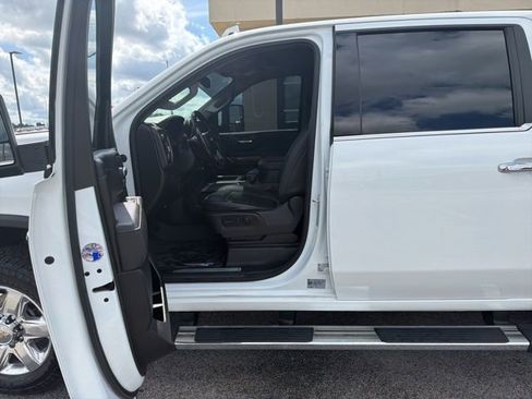 Used 2022 Chevrolet Silverado 2500 LTZ w/ LTZ Plus Package AWD/4WD image 9